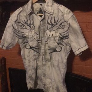 Roar Short Sleeve Shirt Size Small